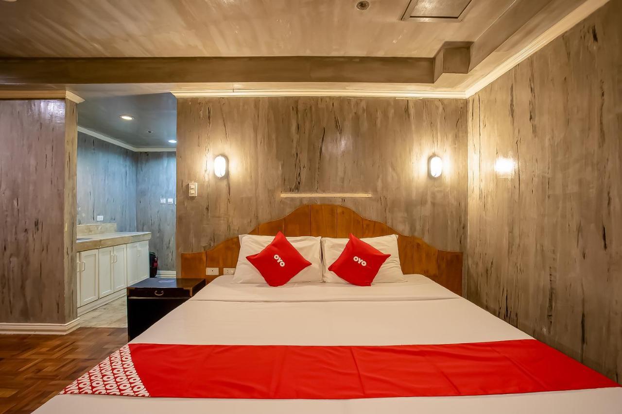 Oyo 821 Connector Hostel Makati City Dış mekan fotoğraf