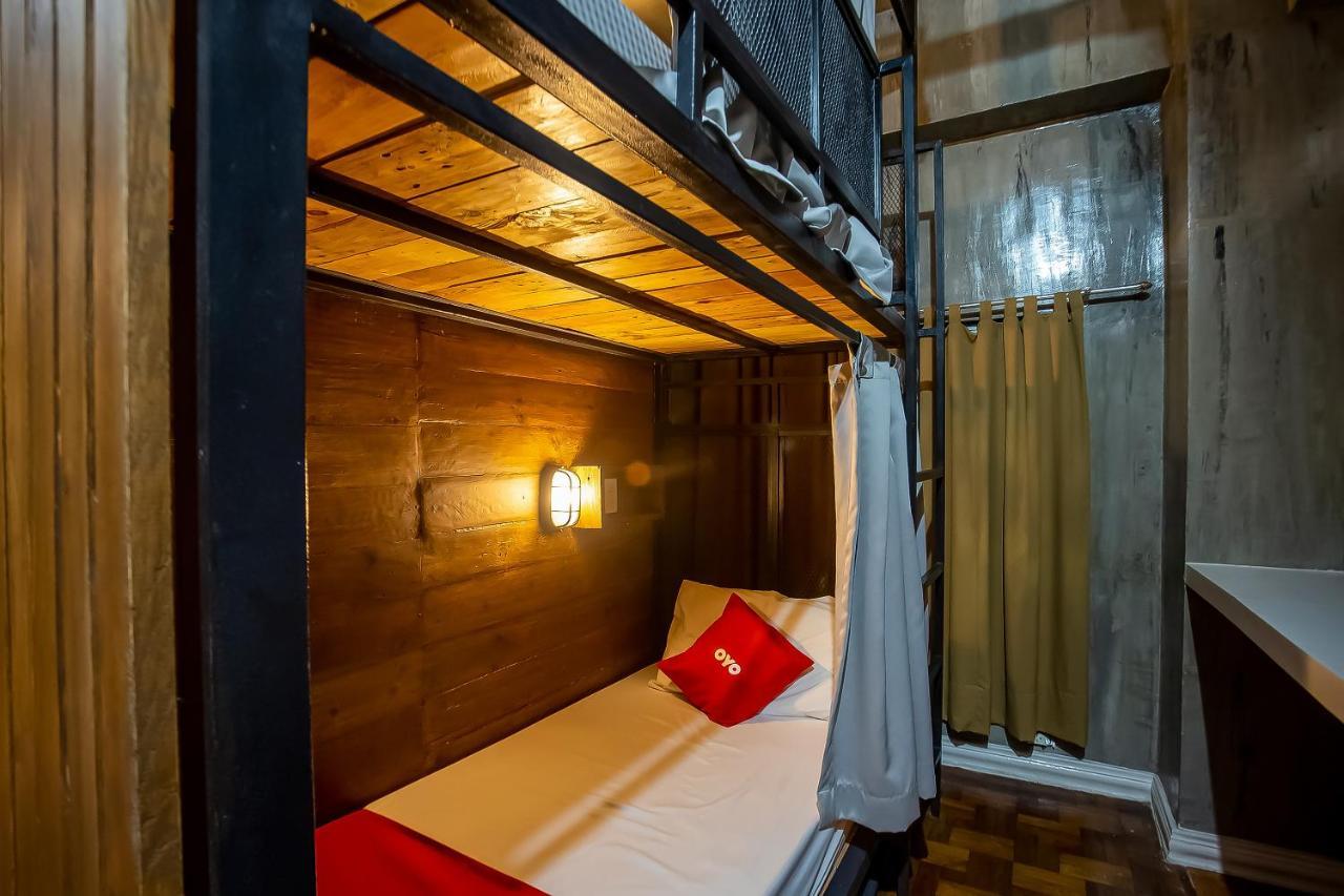 Oyo 821 Connector Hostel Makati City Dış mekan fotoğraf
