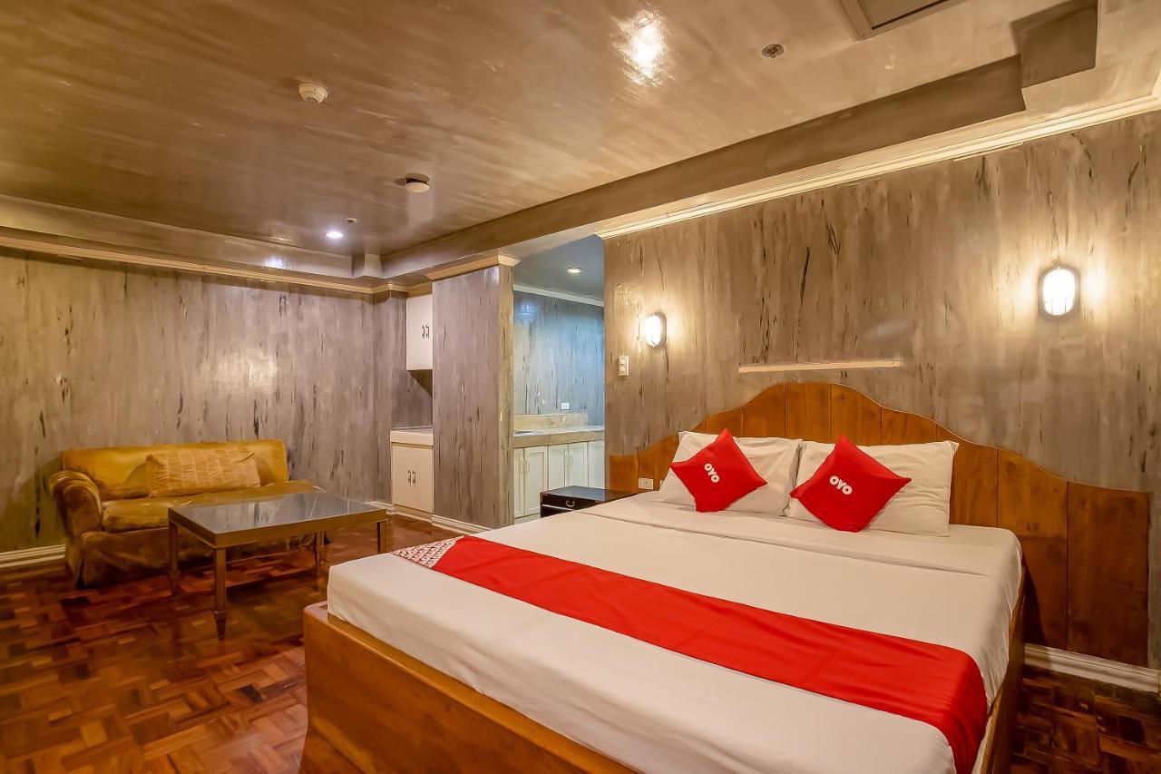 Oyo 821 Connector Hostel Makati City Dış mekan fotoğraf