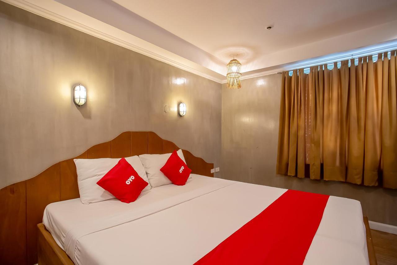 Oyo 821 Connector Hostel Makati City Dış mekan fotoğraf