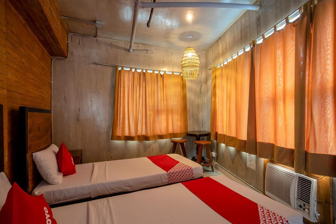 Oyo 821 Connector Hostel Makati City Dış mekan fotoğraf