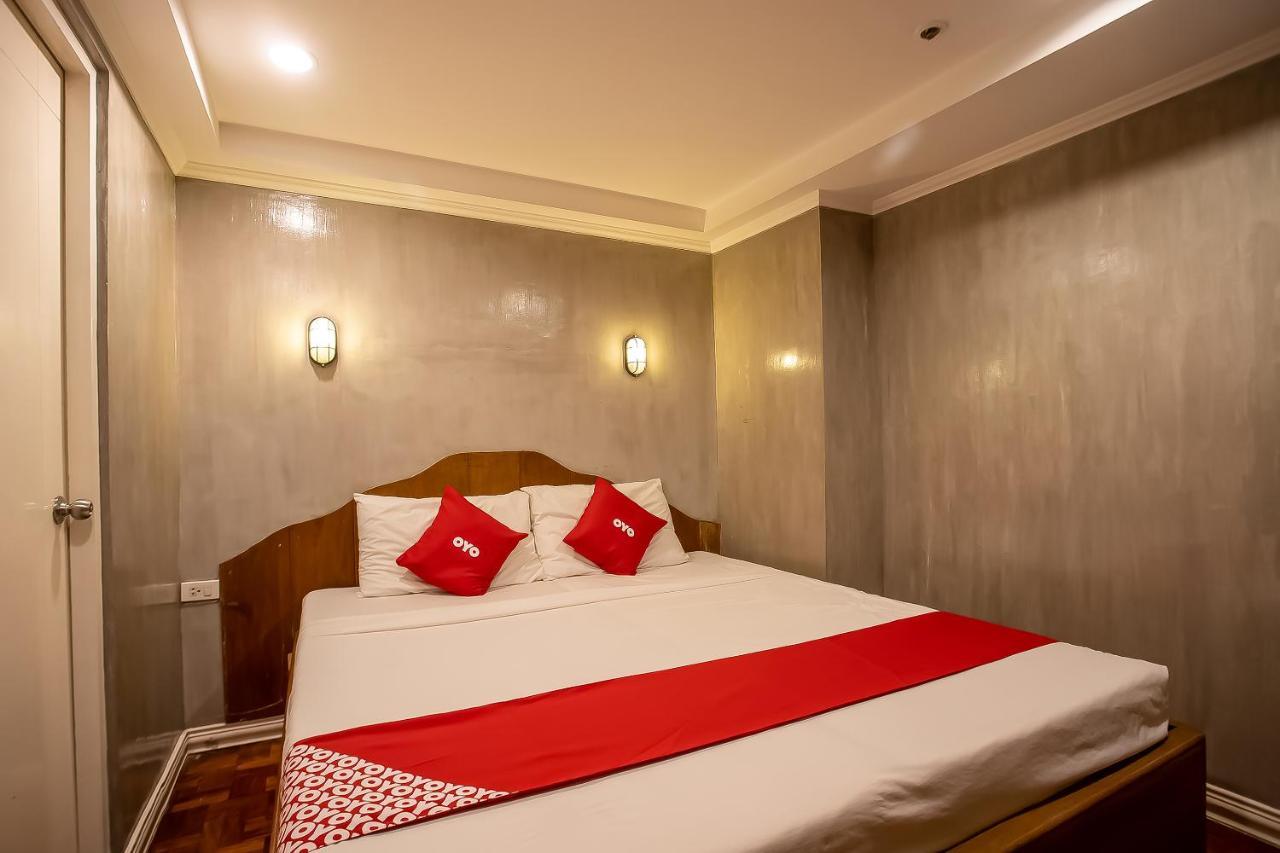 Oyo 821 Connector Hostel Makati City Dış mekan fotoğraf