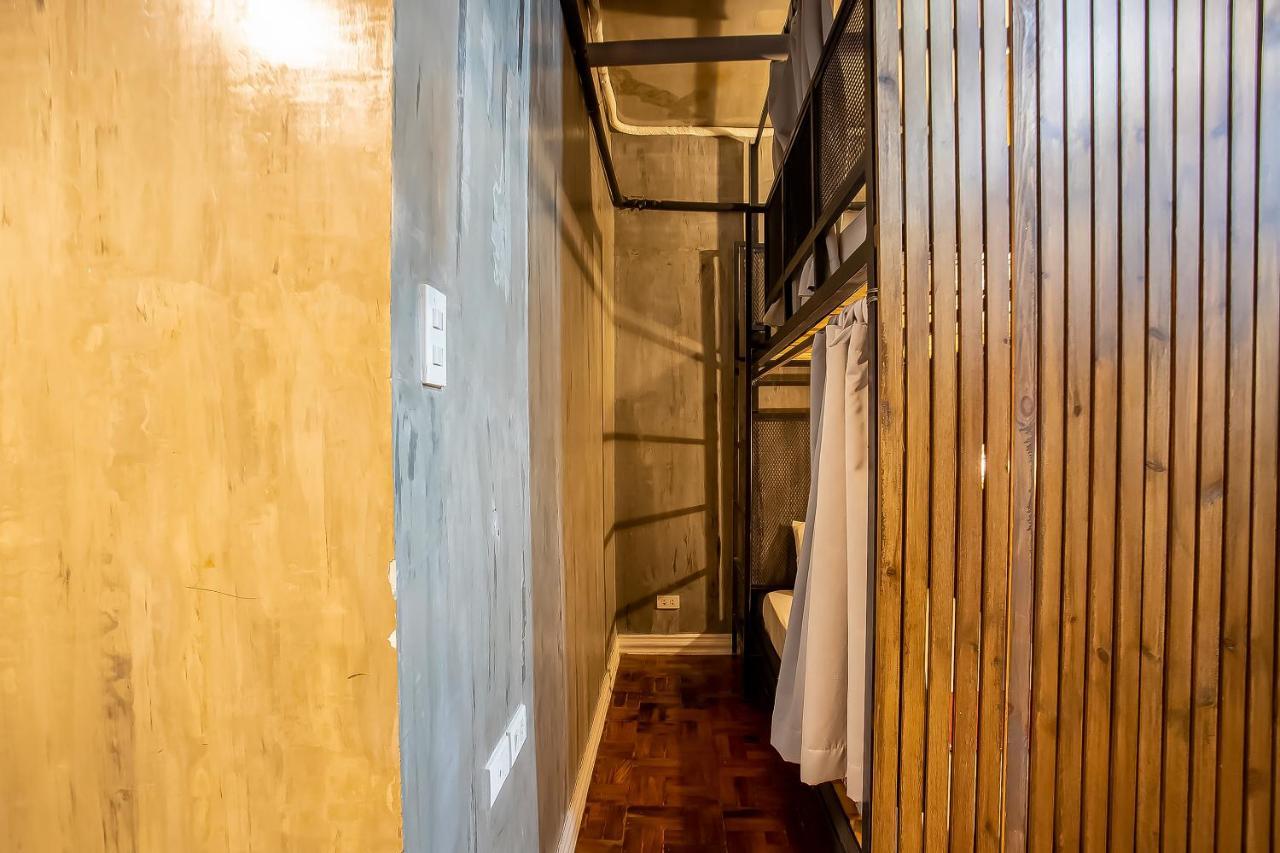 Oyo 821 Connector Hostel Makati City Dış mekan fotoğraf