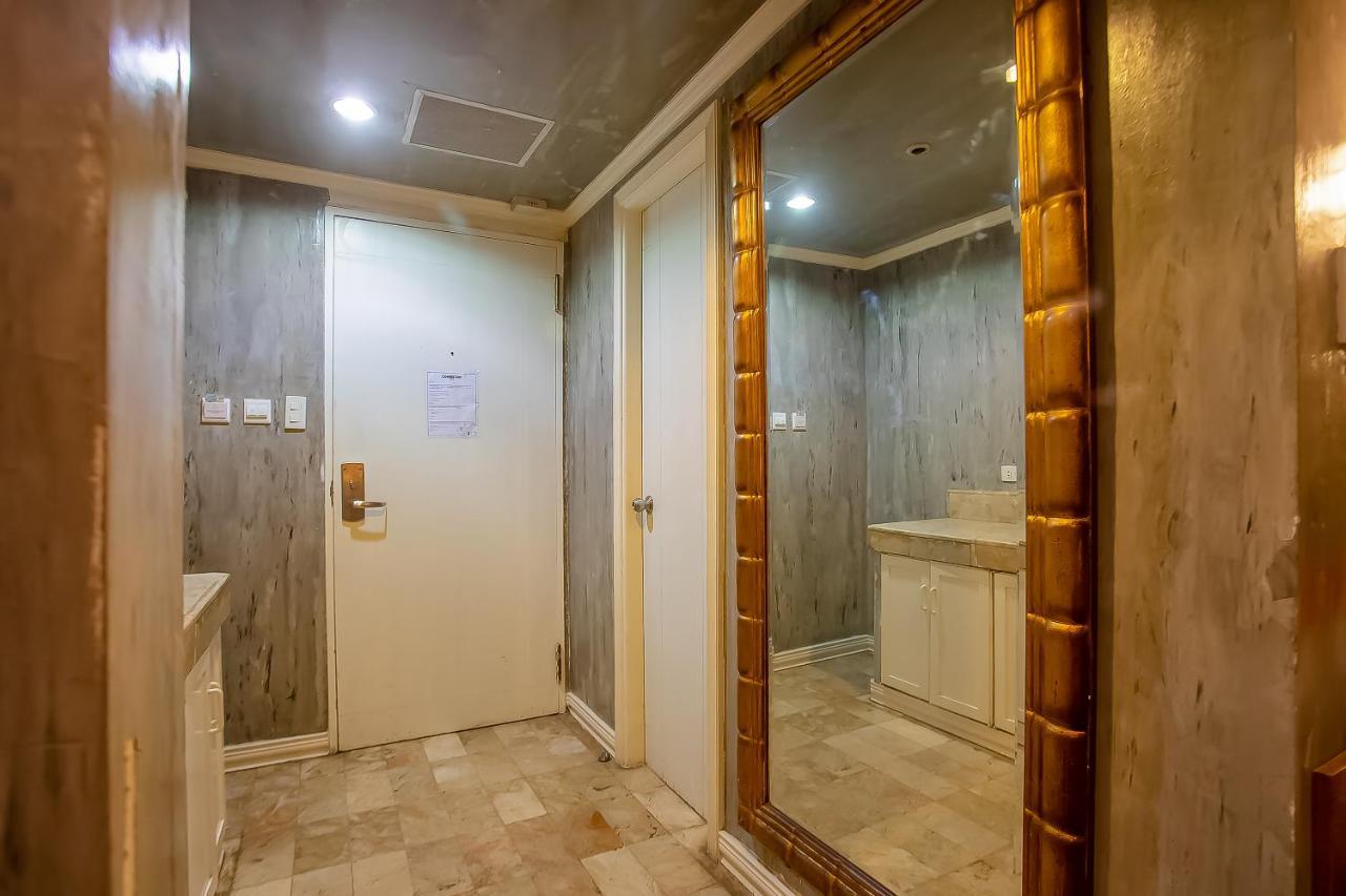 Oyo 821 Connector Hostel Makati City Dış mekan fotoğraf
