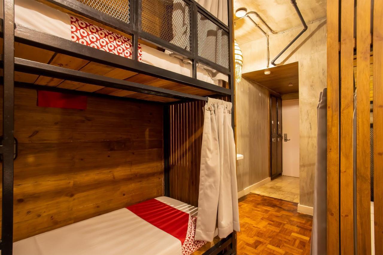 Oyo 821 Connector Hostel Makati City Dış mekan fotoğraf